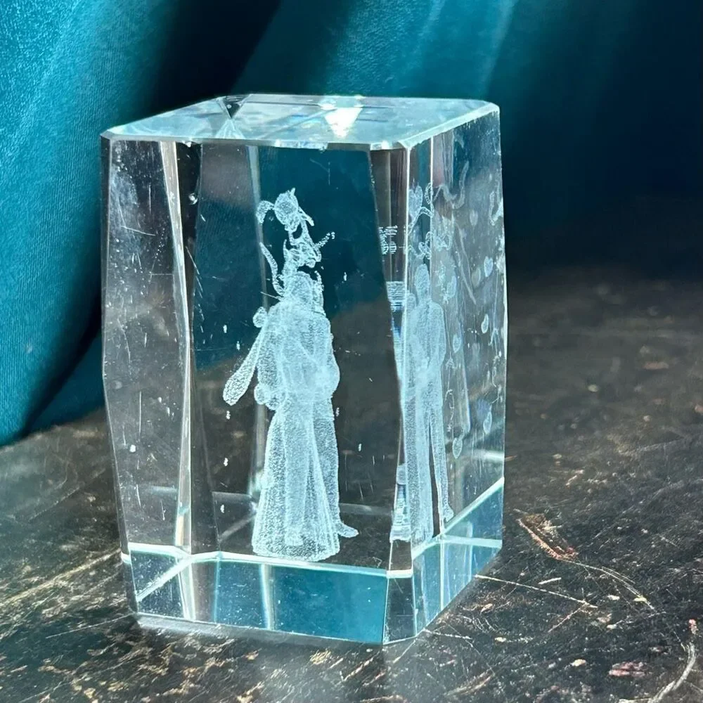 3D Laser-Etched Crystal Clear Paperweight Wedding Couple Doves Bride & Groom